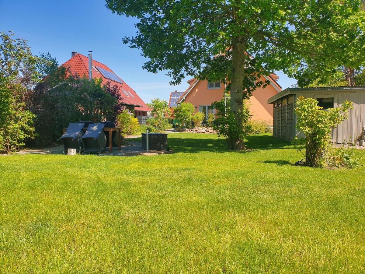 Ferienwohnung am Wald FeWo 04 Balkon, Gartennutzung, Saunanutzung Klein Gelm Exterior foto